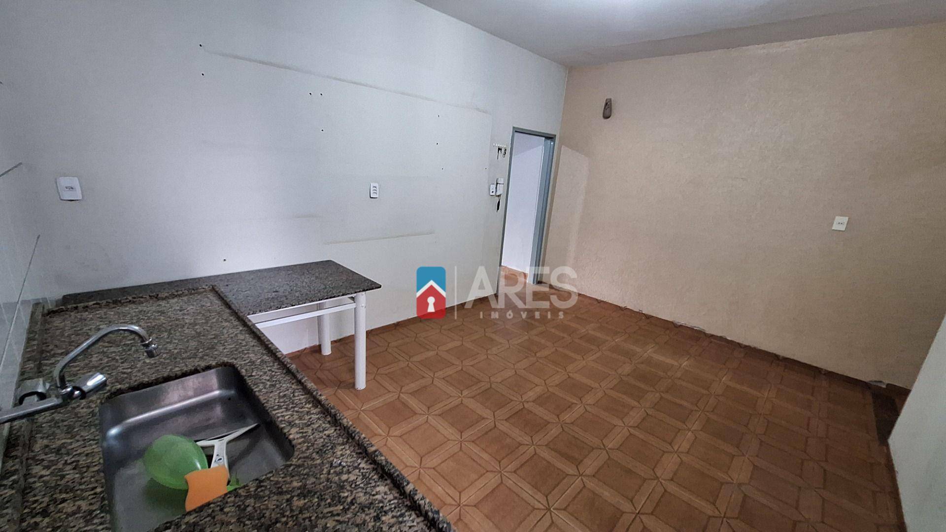 Casa à venda com 2 quartos, 79m² - Foto 8