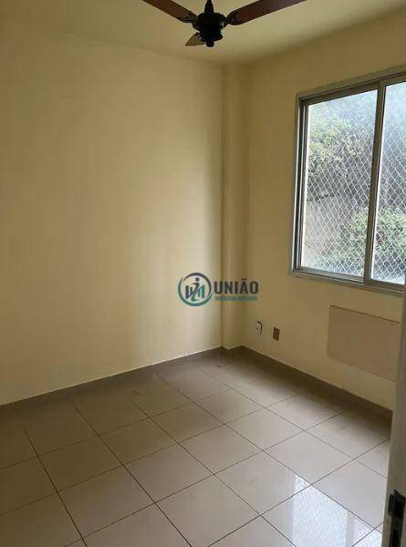 Apartamento à venda com 2 quartos, 60m² - Foto 4