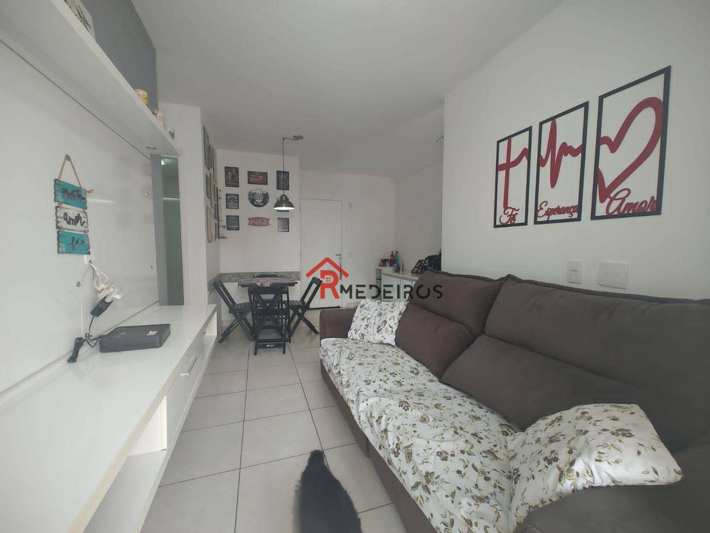 Apartamento à venda com 2 quartos, 55m² - Foto 3