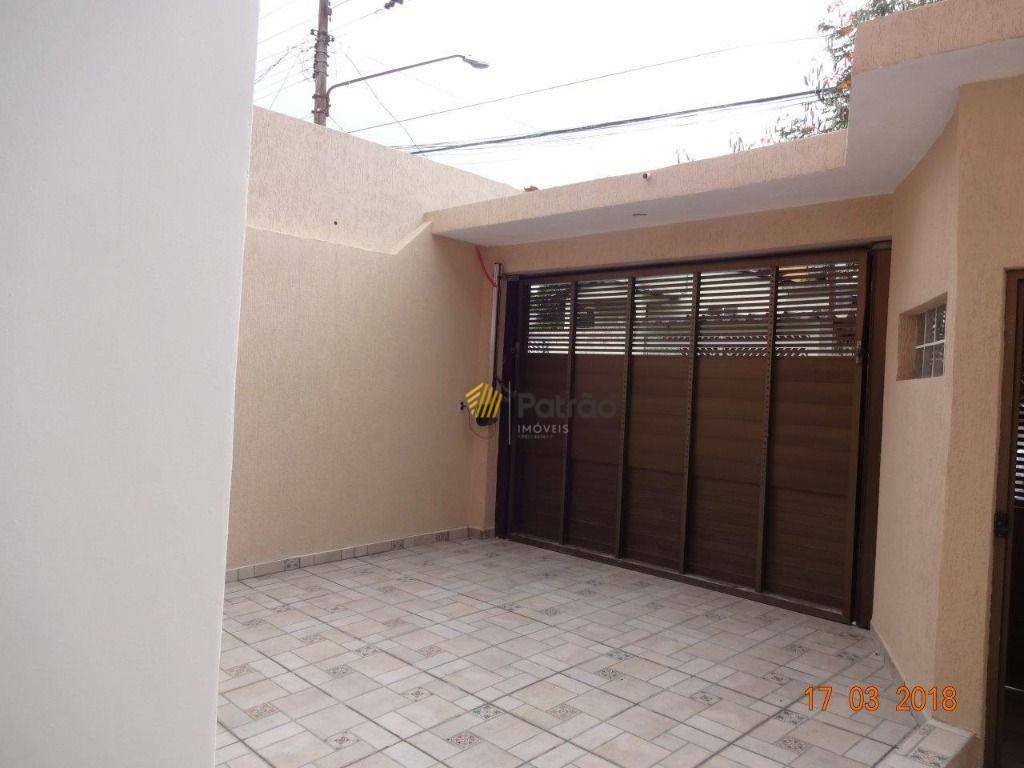 Sobrado à venda com 3 quartos, 244m² - Foto 9