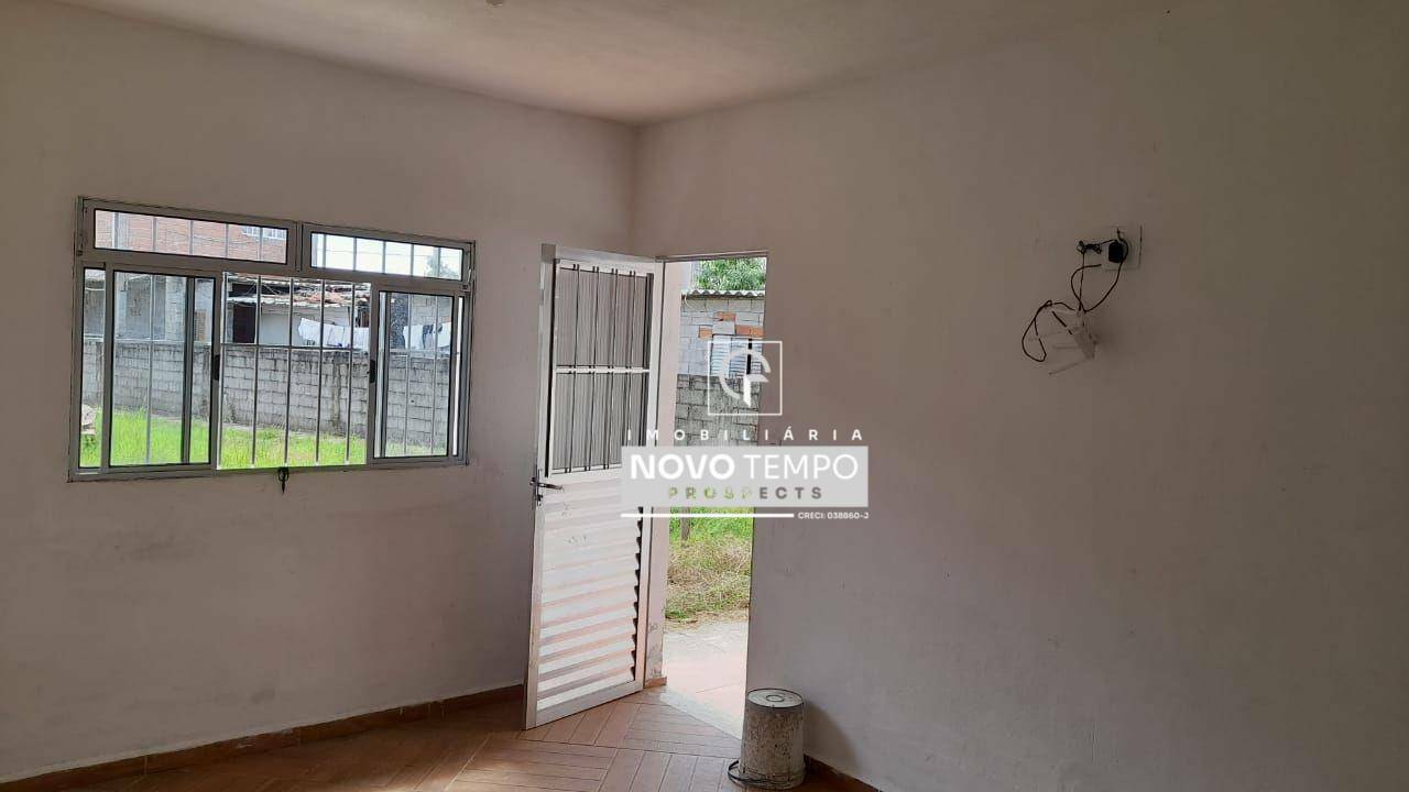 Casa à venda com 2 quartos, 100m² - Foto 6
