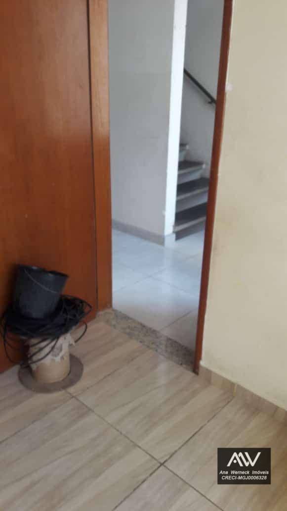 Apartamento à venda com 2 quartos, 60m² - Foto 2
