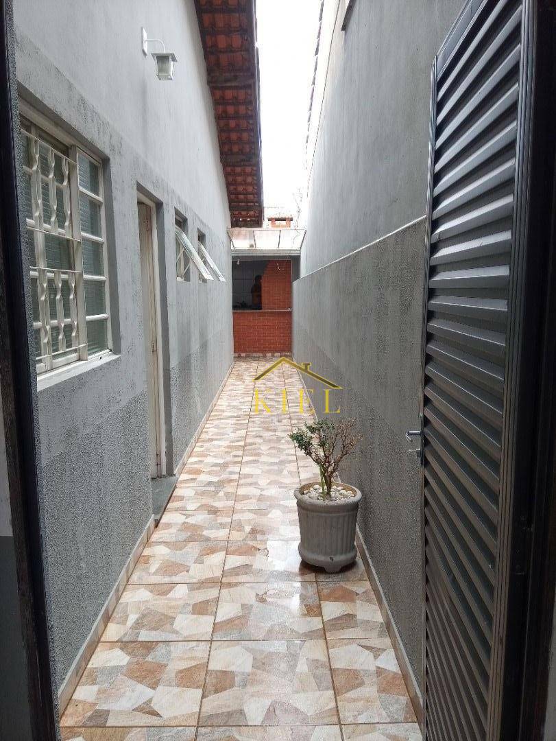 Casa à venda com 3 quartos, 132m² - Foto 27