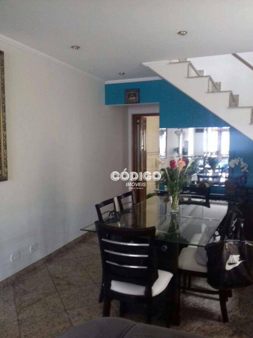 Sobrado à venda com 2 quartos, 236m² - Foto 6