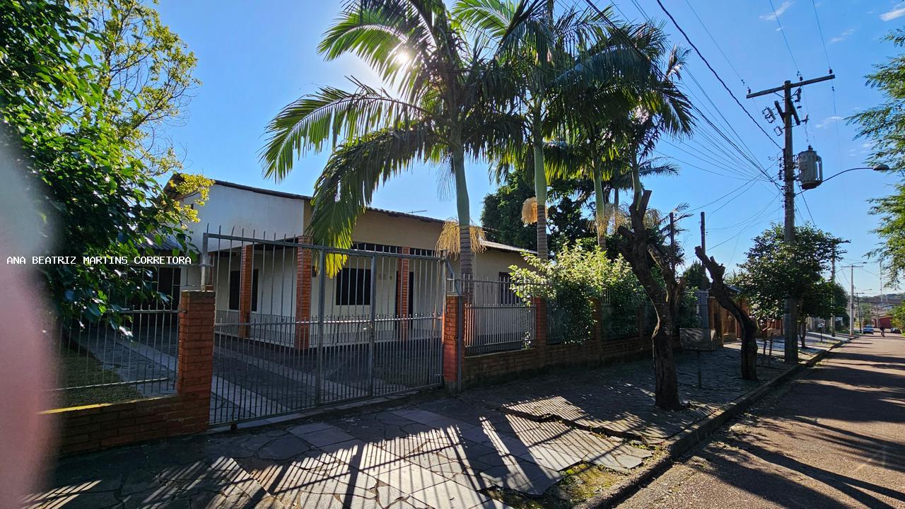 Casa à venda com 3 quartos, 1200m² - Foto 2