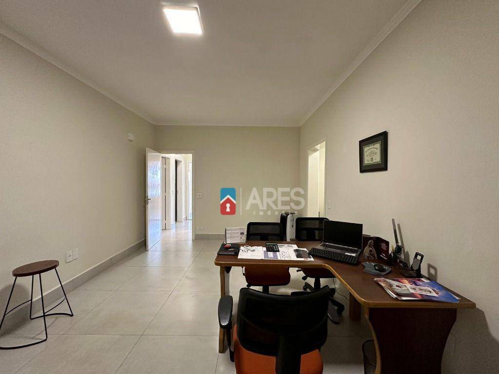 Casa à venda com 5 quartos, 300m² - Foto 19