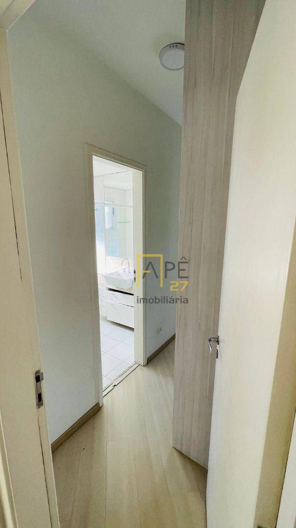 Apartamento para alugar com 3 quartos, 134m² - Foto 13