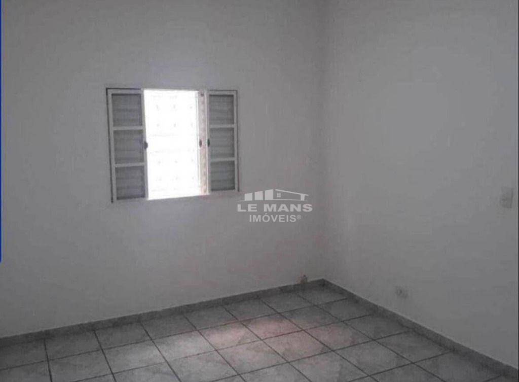 Casa à venda com 2 quartos, 101m² - Foto 3