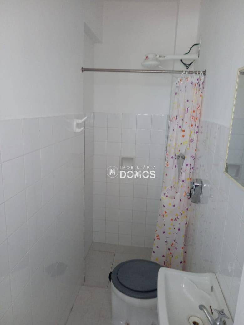 Apartamento à venda com 3 quartos, 125m² - Foto 2