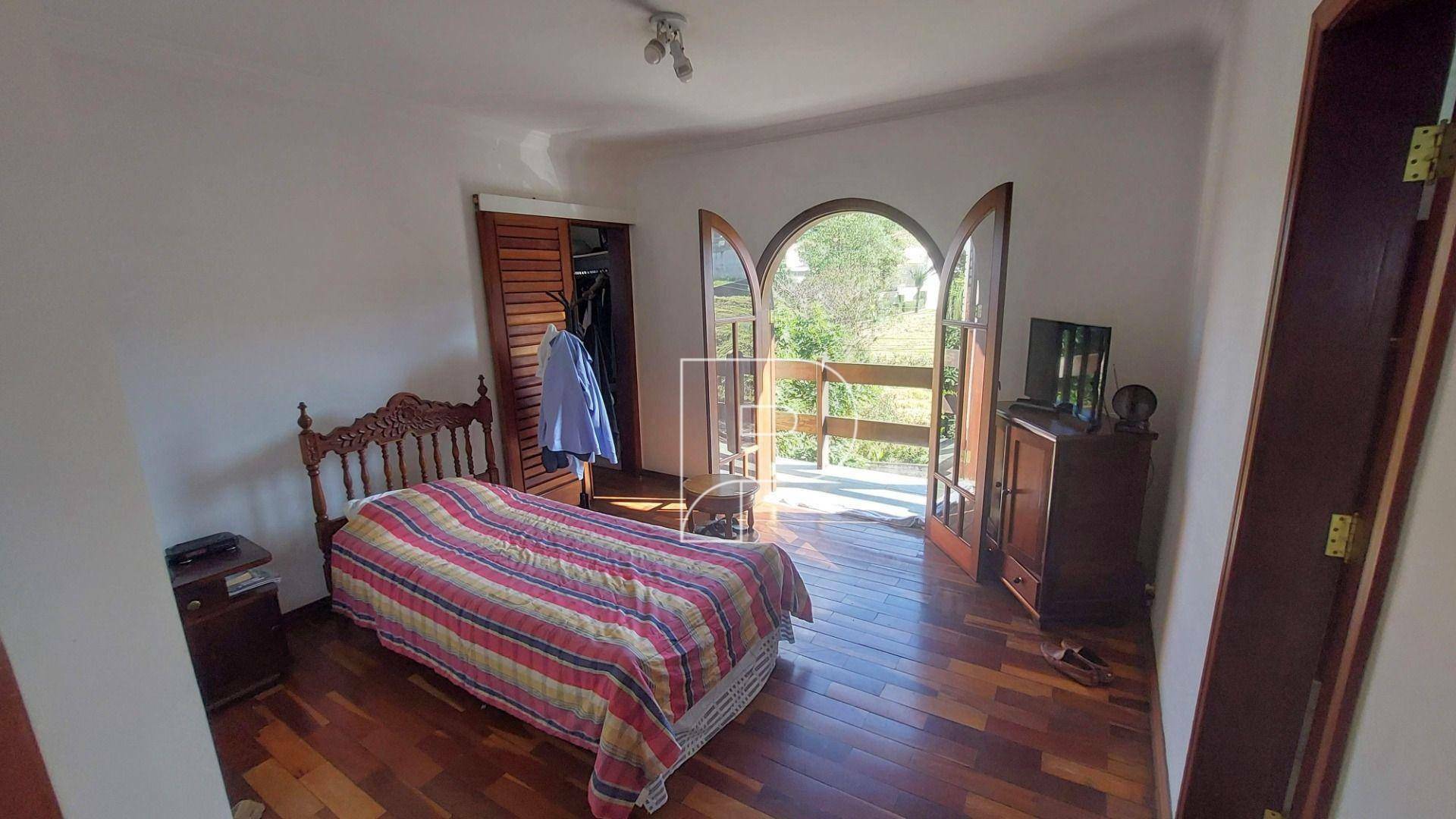 Casa de Condomínio à venda com 4 quartos, 350m² - Foto 32