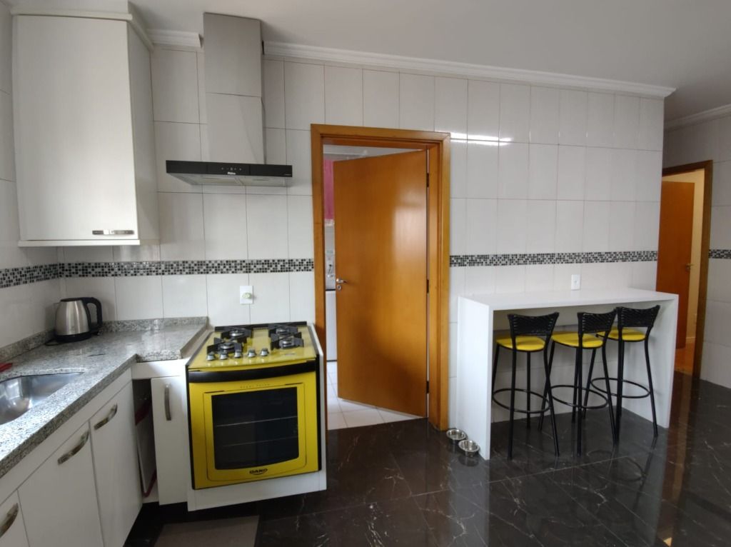 Apartamento à venda com 3 quartos, 128m² - Foto 18