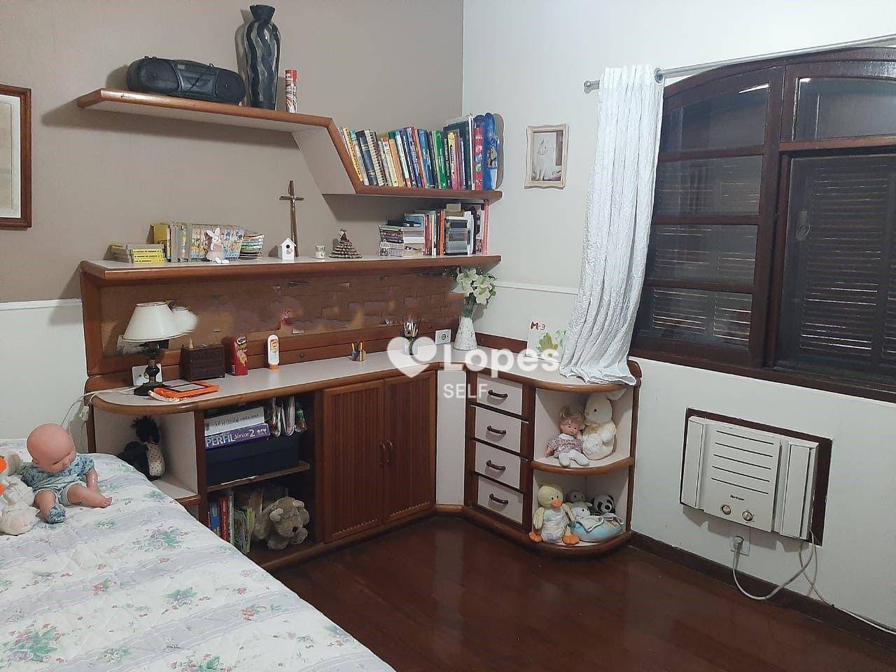 Casa à venda com 6 quartos, 295m² - Foto 34