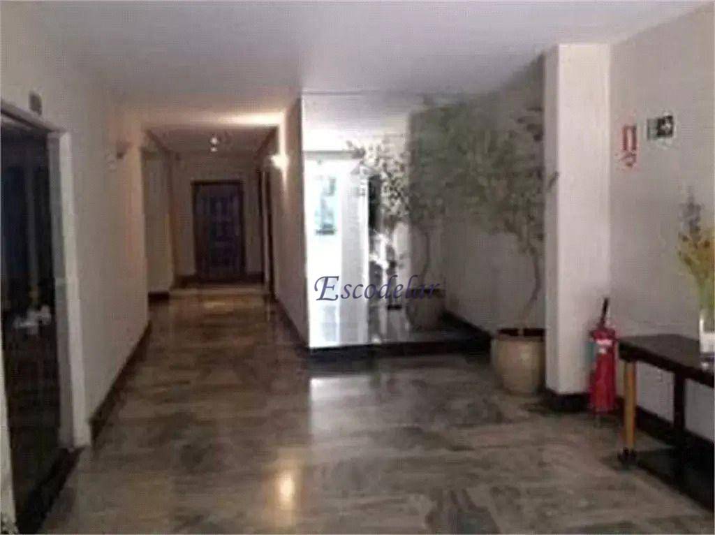 Apartamento à venda com 3 quartos, 204m² - Foto 20