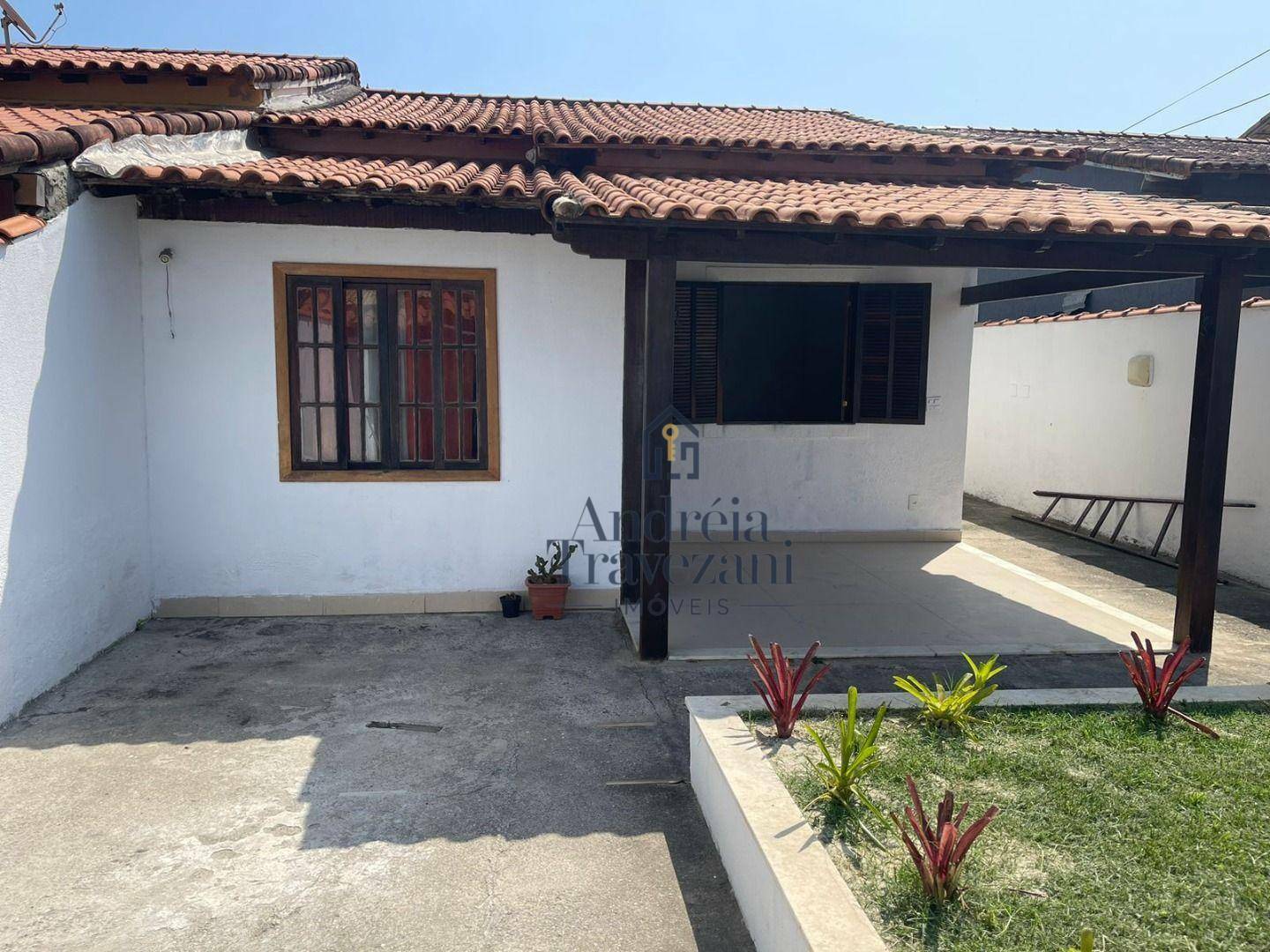 Casa à venda com 3 quartos, 120m² - Foto 1