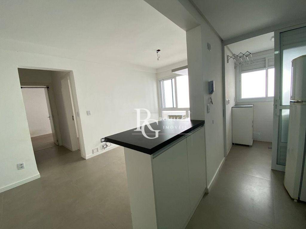 Apartamento à venda com 2 quartos, 58m² - Foto 4