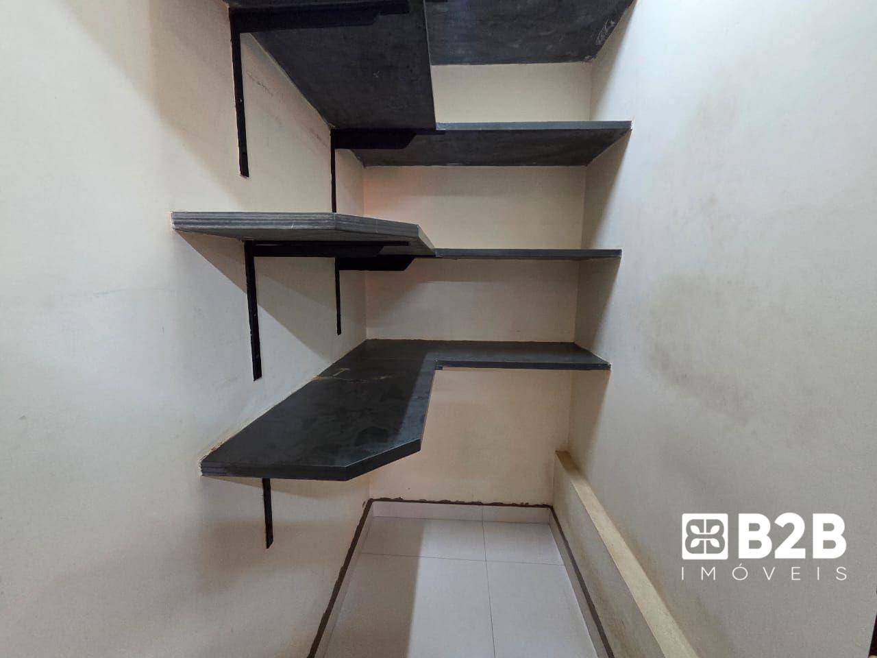 Casa à venda com 3 quartos, 257m² - Foto 7