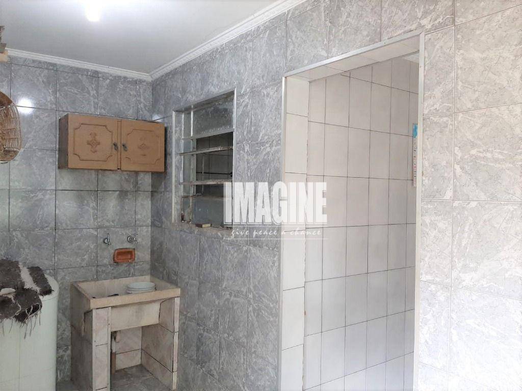 Casa à venda com 2 quartos, 250m² - Foto 25