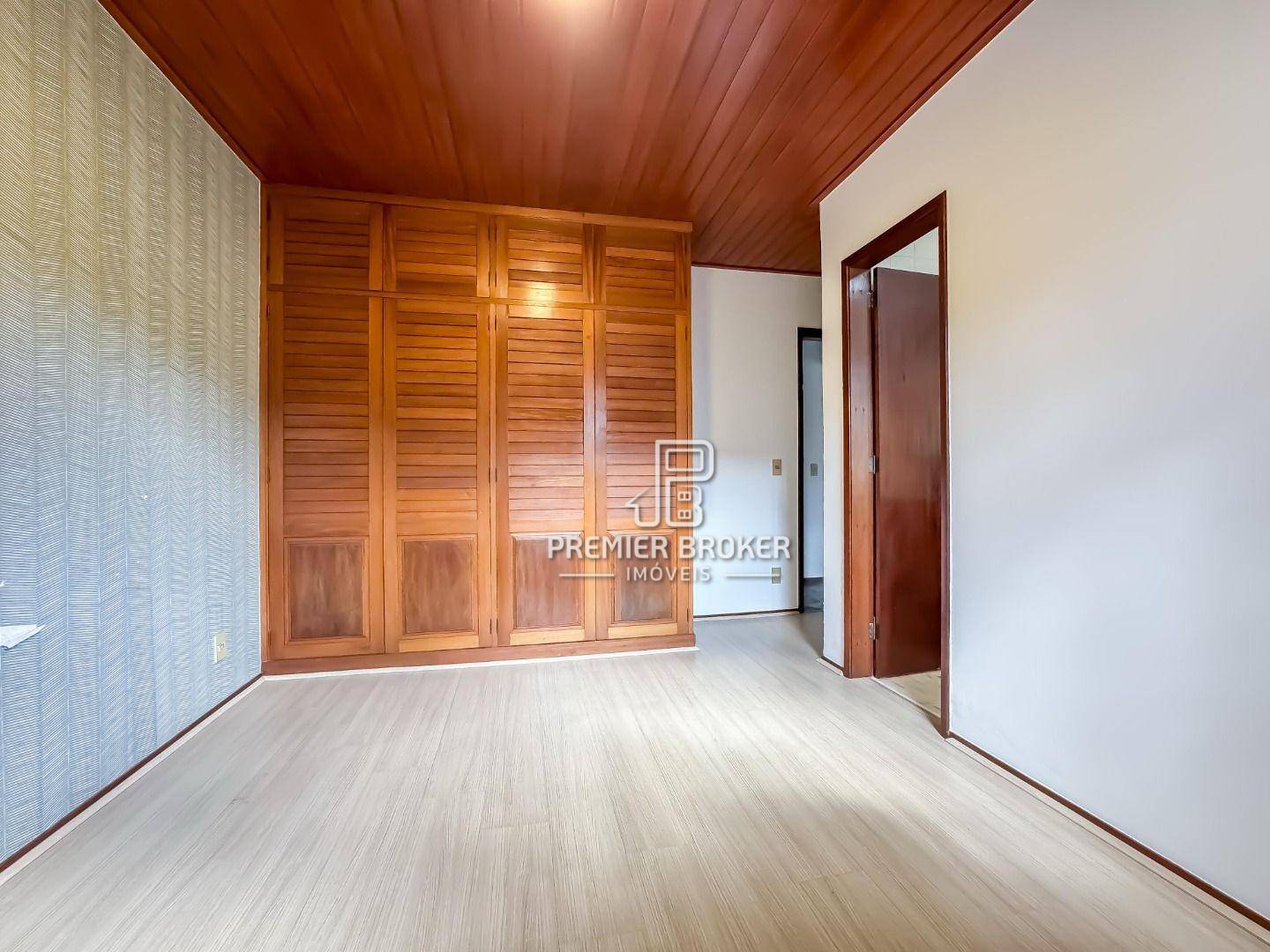 Casa de Condomínio à venda com 4 quartos, 250m² - Foto 24