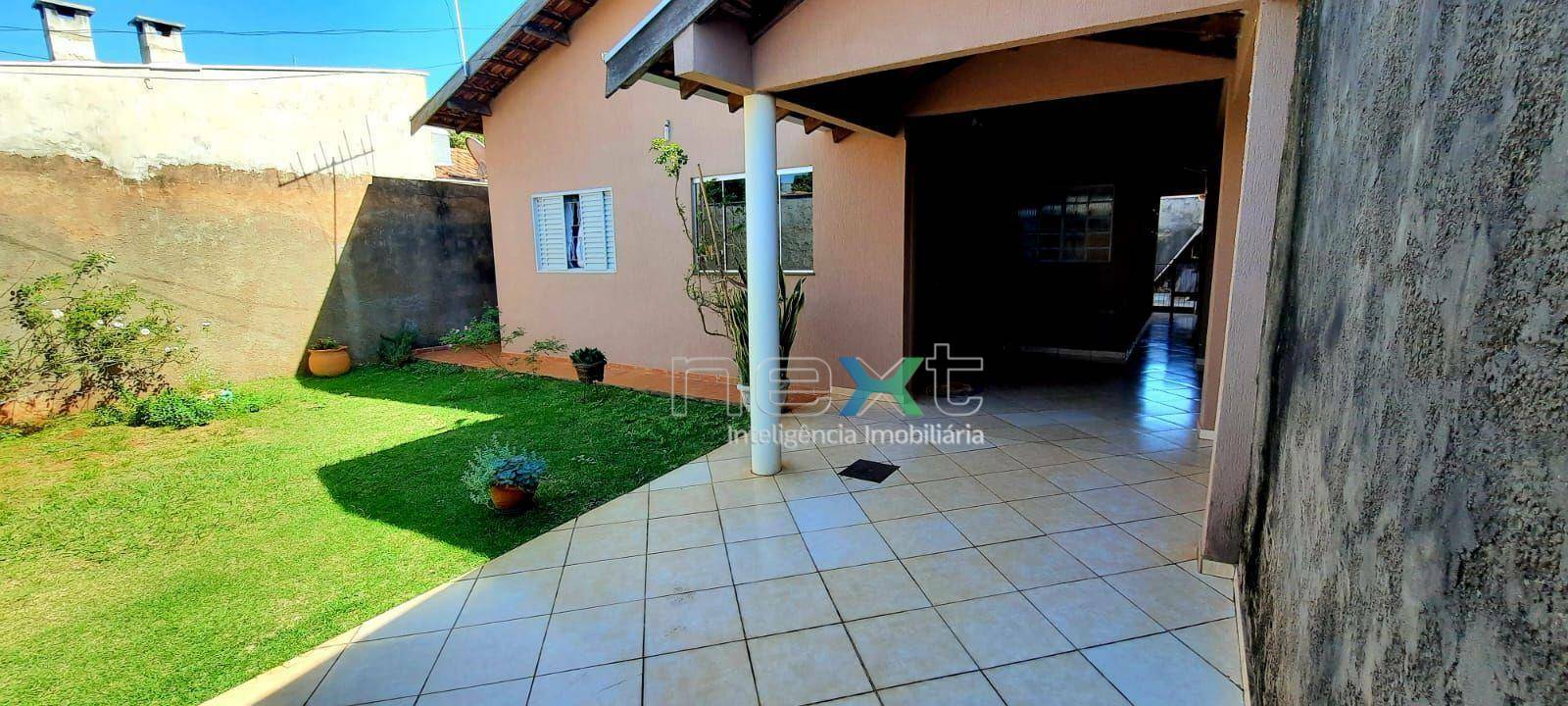 Casa à venda com 2 quartos, 130m² - Foto 1