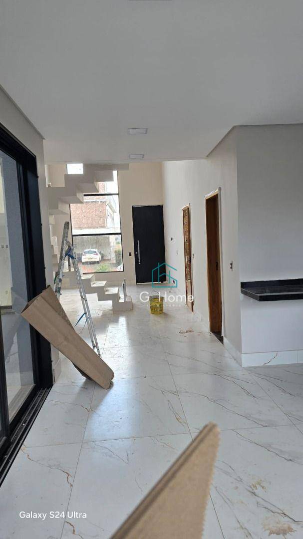 Casa de Condomínio à venda com 3 quartos, 211m² - Foto 3