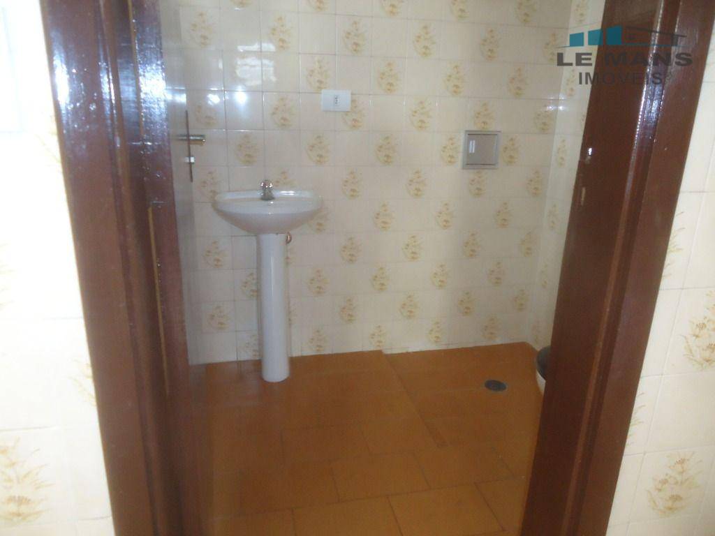 Casa à venda com 3 quartos, 150m² - Foto 25