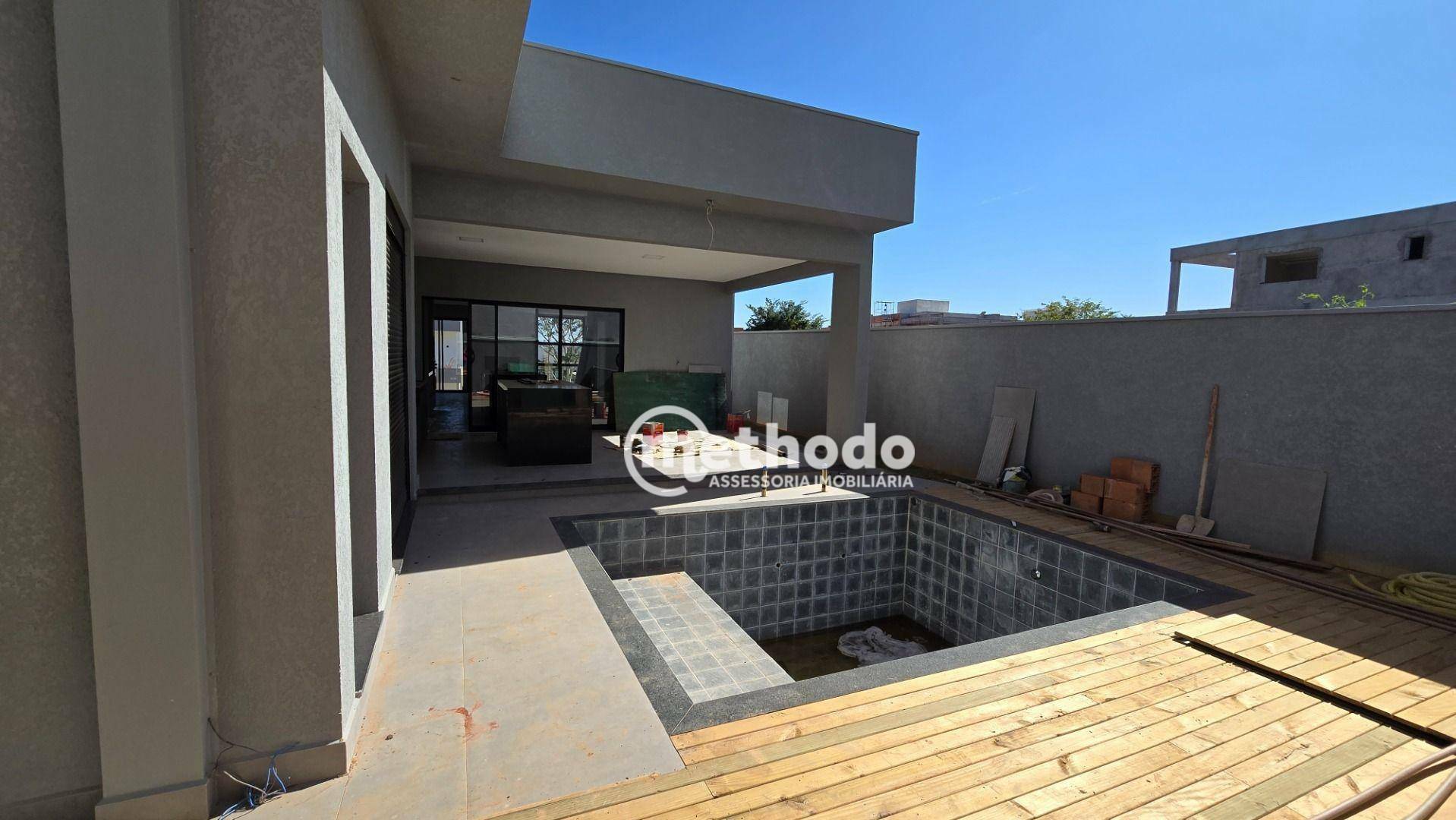 Casa de Condomínio à venda com 4 quartos, 300m² - Foto 37