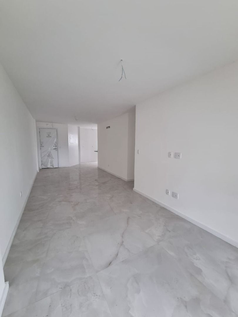 Apartamento à venda com 3 quartos, 110m² - Foto 9