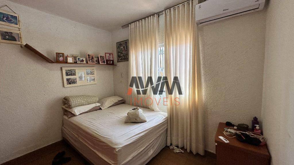 Casa à venda com 3 quartos, 226m² - Foto 7