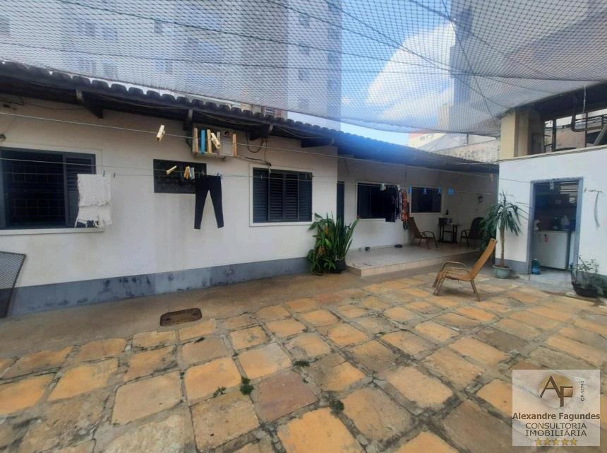 Casa à venda com 4 quartos, 384m² - Foto 13