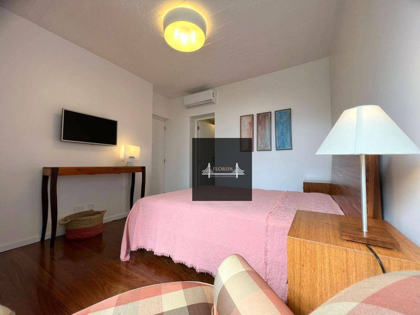 Casa à venda com 3 quartos, 340m² - Foto 12