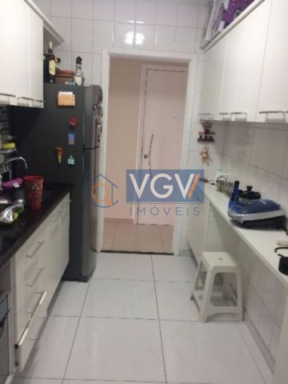 Apartamento à venda com 3 quartos, 65m² - Foto 9