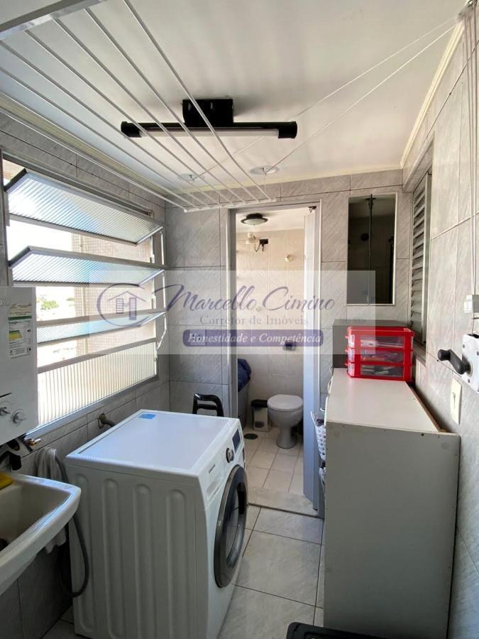 Apartamento à venda com 2 quartos, 72m² - Foto 17