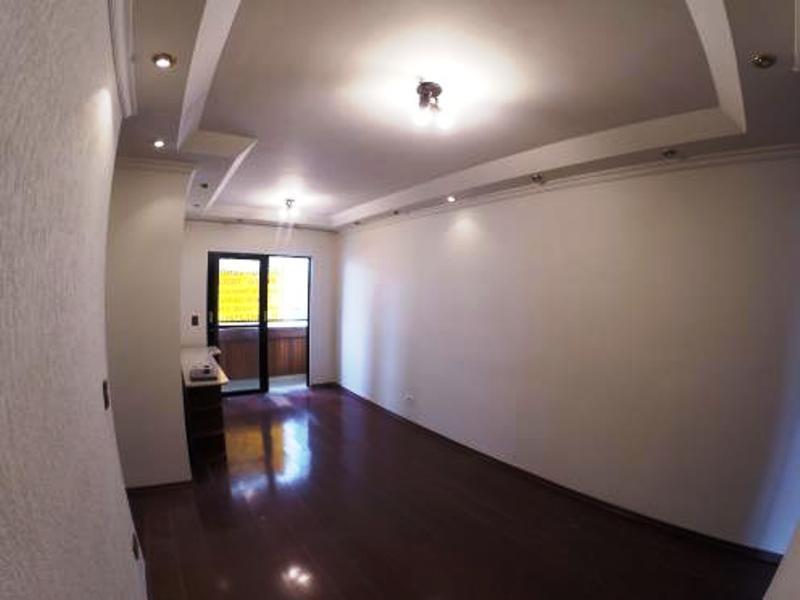 Apartamento à venda com 3 quartos, 73m² - Foto 2