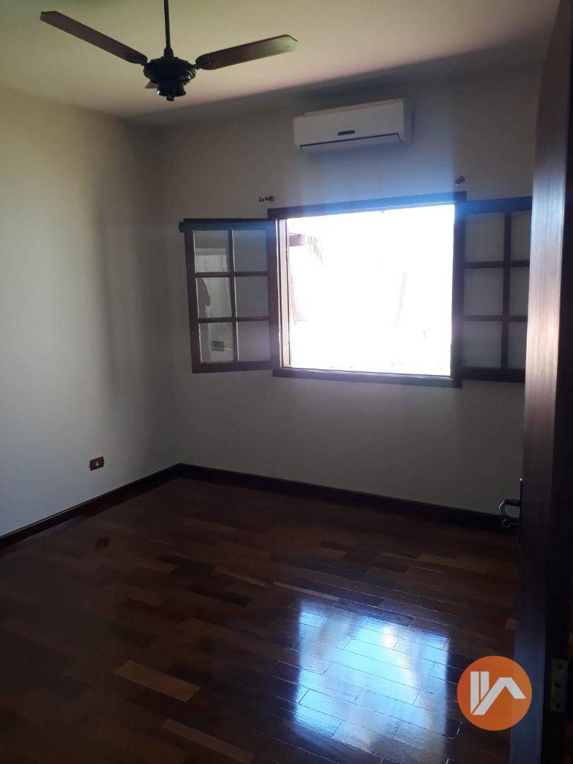 Casa à venda e aluguel com 3 quartos, 200m² - Foto 5