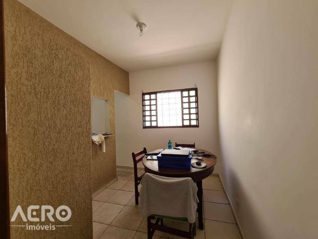 Casa à venda com 3 quartos, 160m² - Foto 8