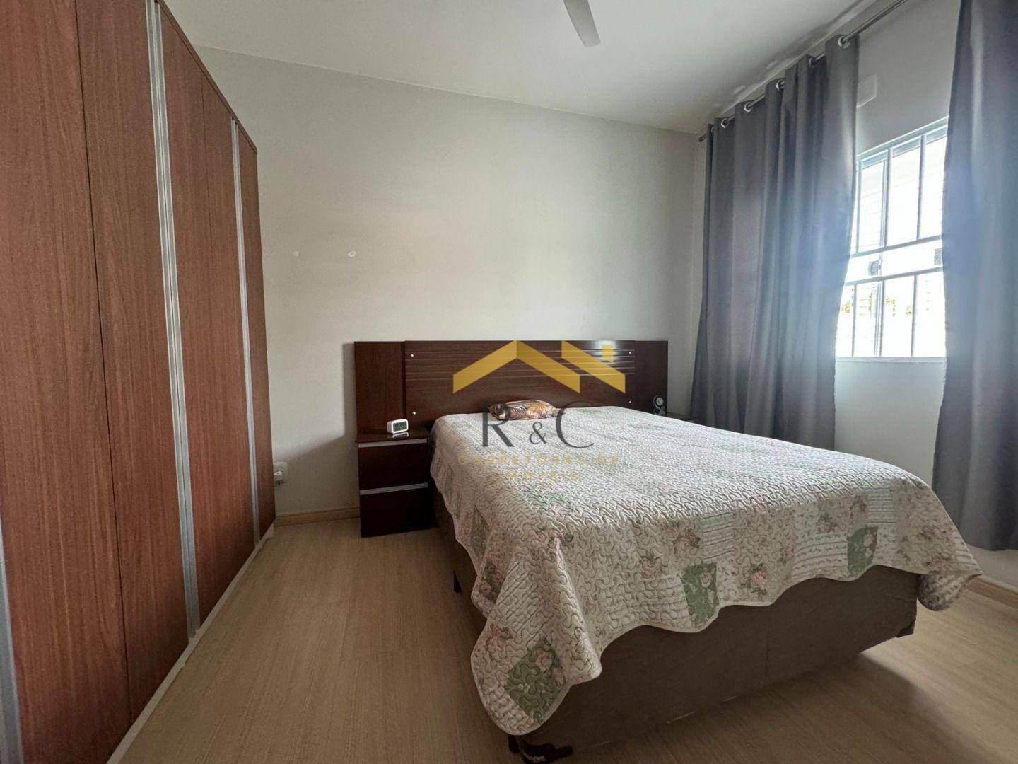 Casa à venda com 2 quartos, 65m² - Foto 8