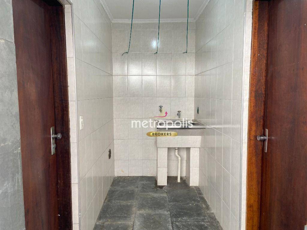 Sobrado à venda com 3 quartos, 300m² - Foto 22