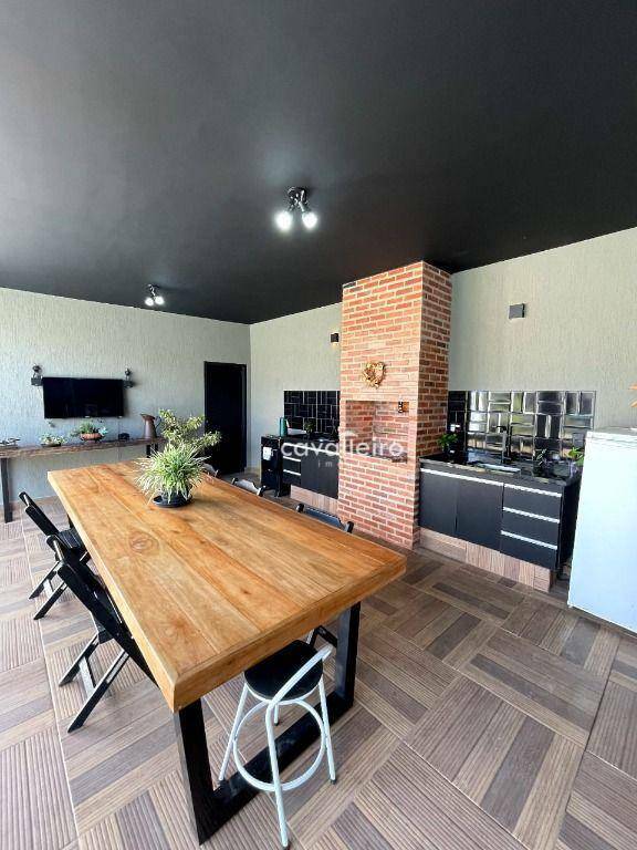 Casa à venda com 3 quartos, 180m² - Foto 4