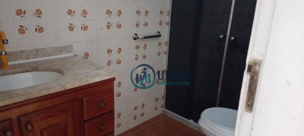 Apartamento à venda com 2 quartos, 70m² - Foto 11