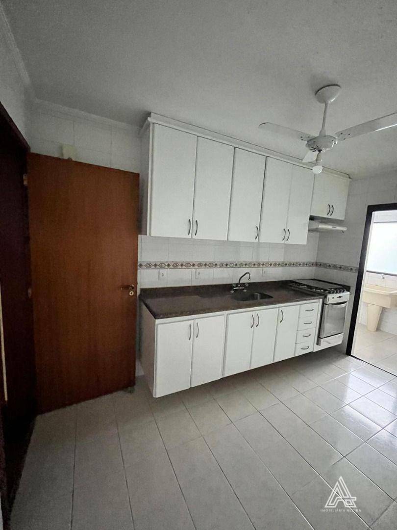 Apartamento à venda com 3 quartos, 114m² - Foto 9