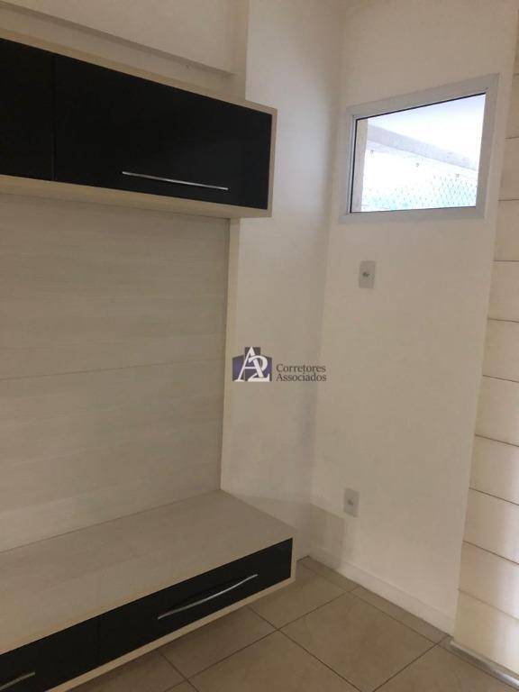 Apartamento à venda com 3 quartos, 80m² - Foto 3