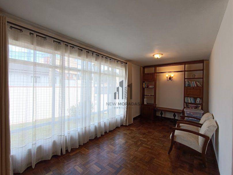 Casa, 4 quartos, 240 m² - Foto 2