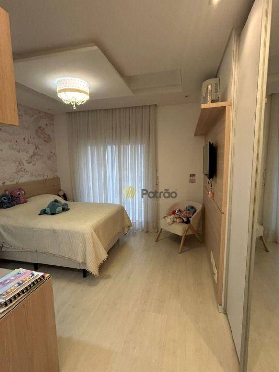 Apartamento para alugar com 3 quartos, 300m² - Foto 10