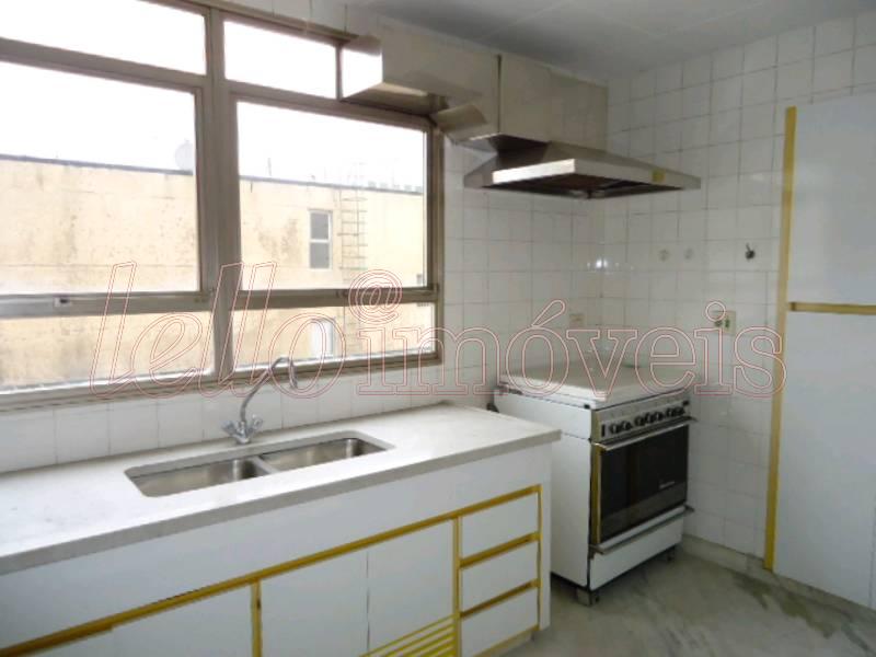 Apartamento para alugar com 3 quartos, 380m² - Foto 25