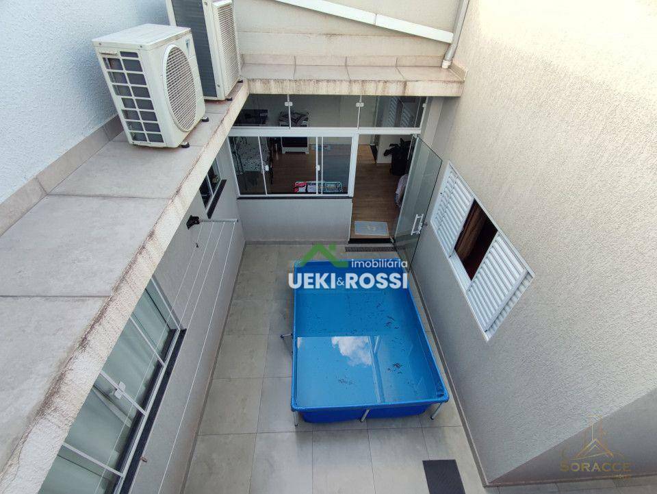 Casa à venda com 3 quartos, 170m² - Foto 7