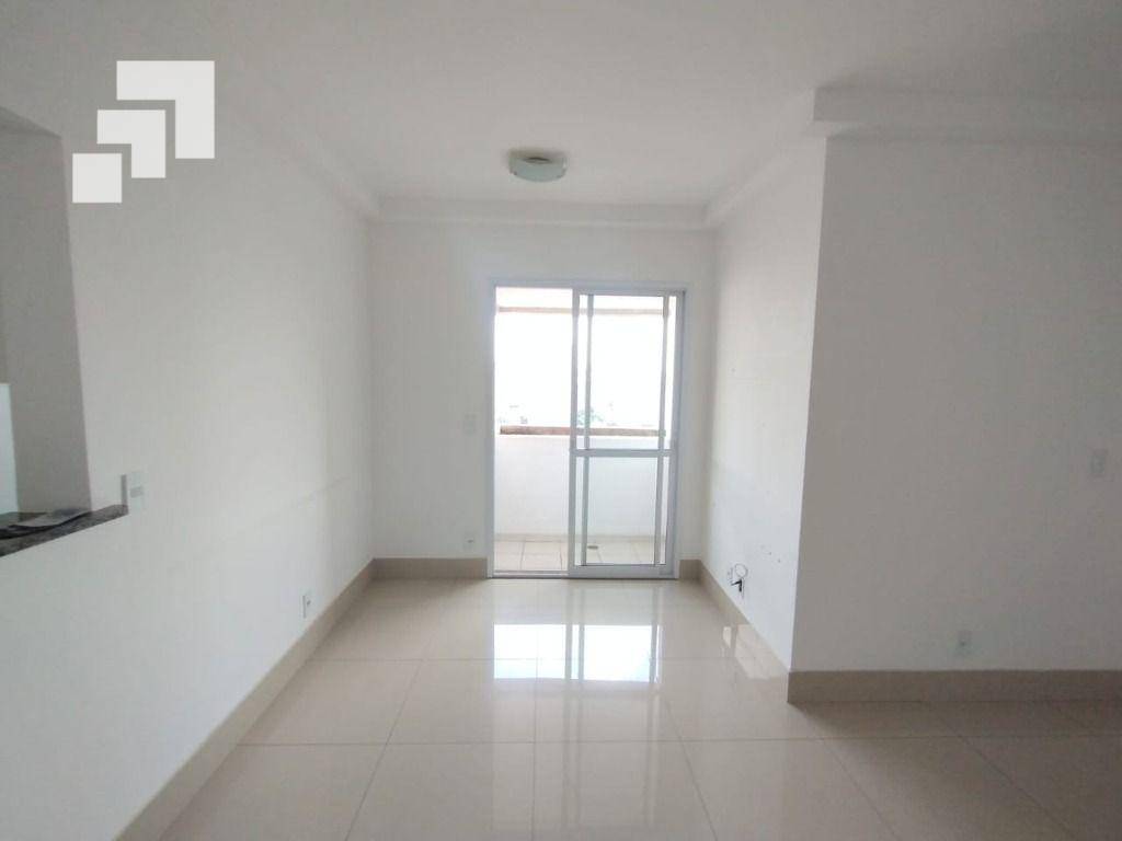 Apartamento para alugar com 3 quartos, 62m² - Foto 4