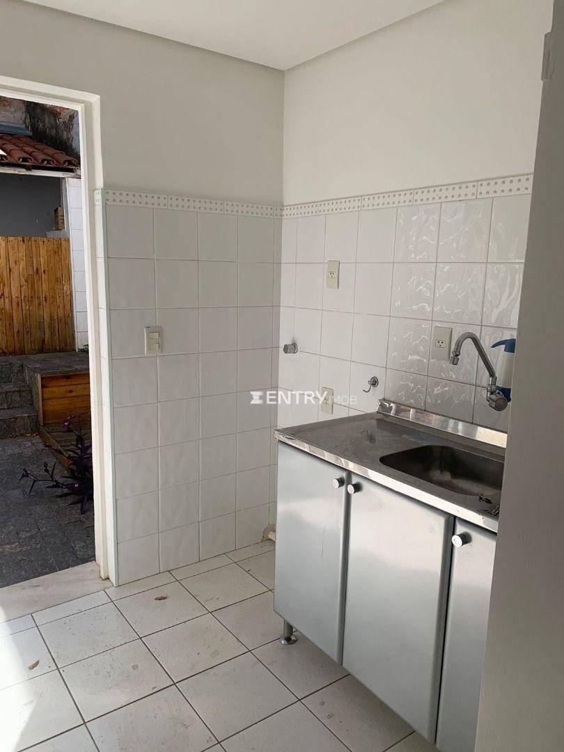 Casa para alugar com 2 quartos, 124m² - Foto 18