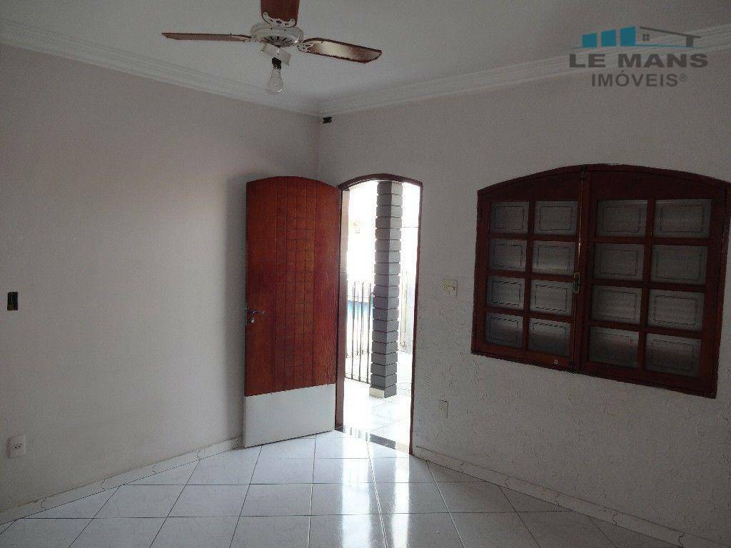 Casa à venda com 3 quartos, 170m² - Foto 24