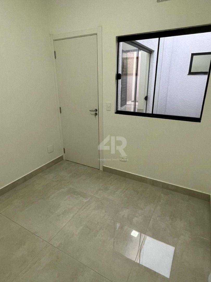 Casa à venda com 3 quartos, 77m² - Foto 8