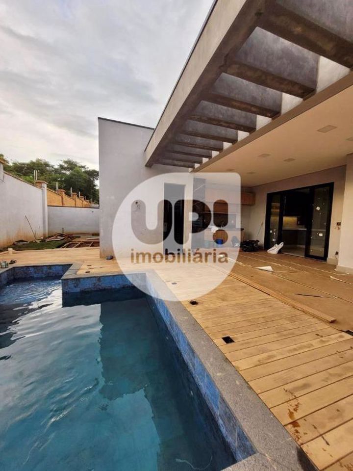 Casa de Condomínio à venda com 4 quartos, 226m² - Foto 12